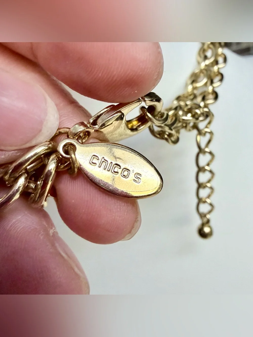 Chico’s Nyssa hammered ring gold tone necklace